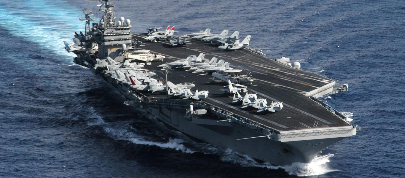 Αεροπλανοφόρο Ρούζβελτ: Ασυμπτωματικοί οι περισσότεροι από τους 660 ναύτες που βρέθηκαν θετικοί